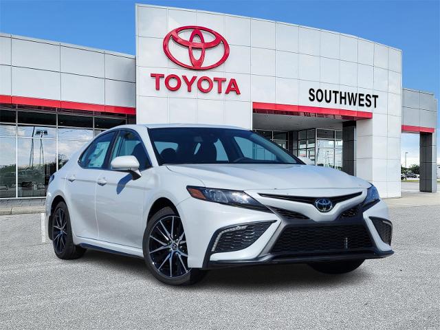 2024 Toyota Camry Vehicle Photo in Lawton, OK 73505-3409