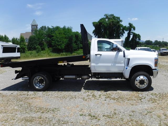 2024 Chevrolet Silverado 5500 HD Vehicle Photo in JASPER, GA 30143-8655