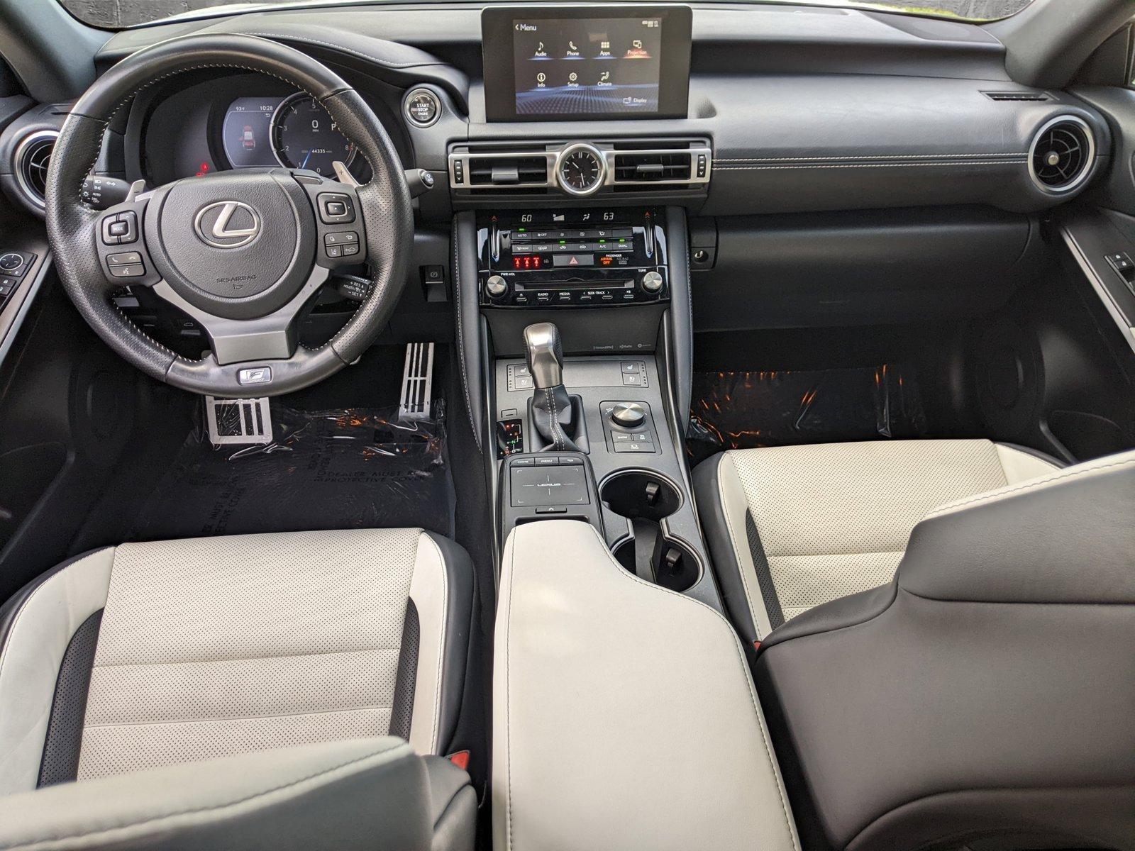 2022 Lexus IS 350 Vehicle Photo in Pembroke Pines , FL 33084