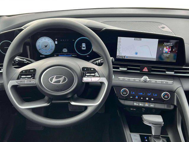 2024 Hyundai ELANTRA Vehicle Photo in O'Fallon, IL 62269