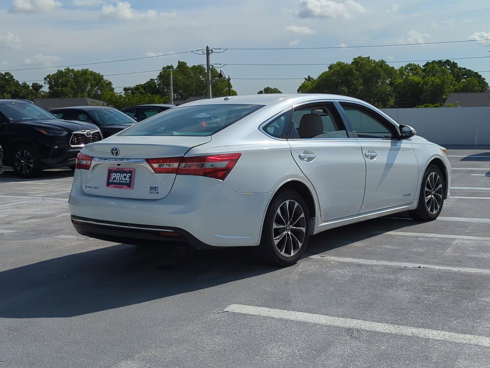 2016 Toyota Avalon Hybrid Vehicle Photo in Ft. Myers, FL 33907