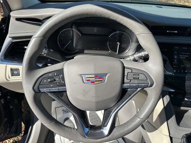 2022 Cadillac XT6 Vehicle Photo in MEDINA, OH 44256-9631