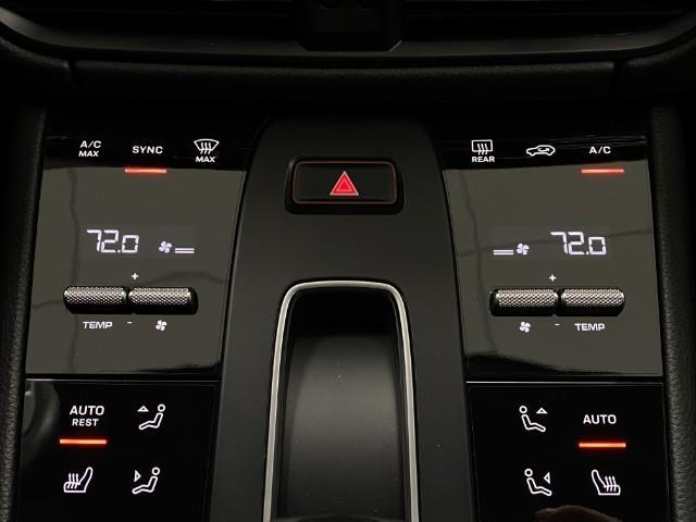 2022 Porsche Macan Vehicle Photo in Appleton, WI 54913