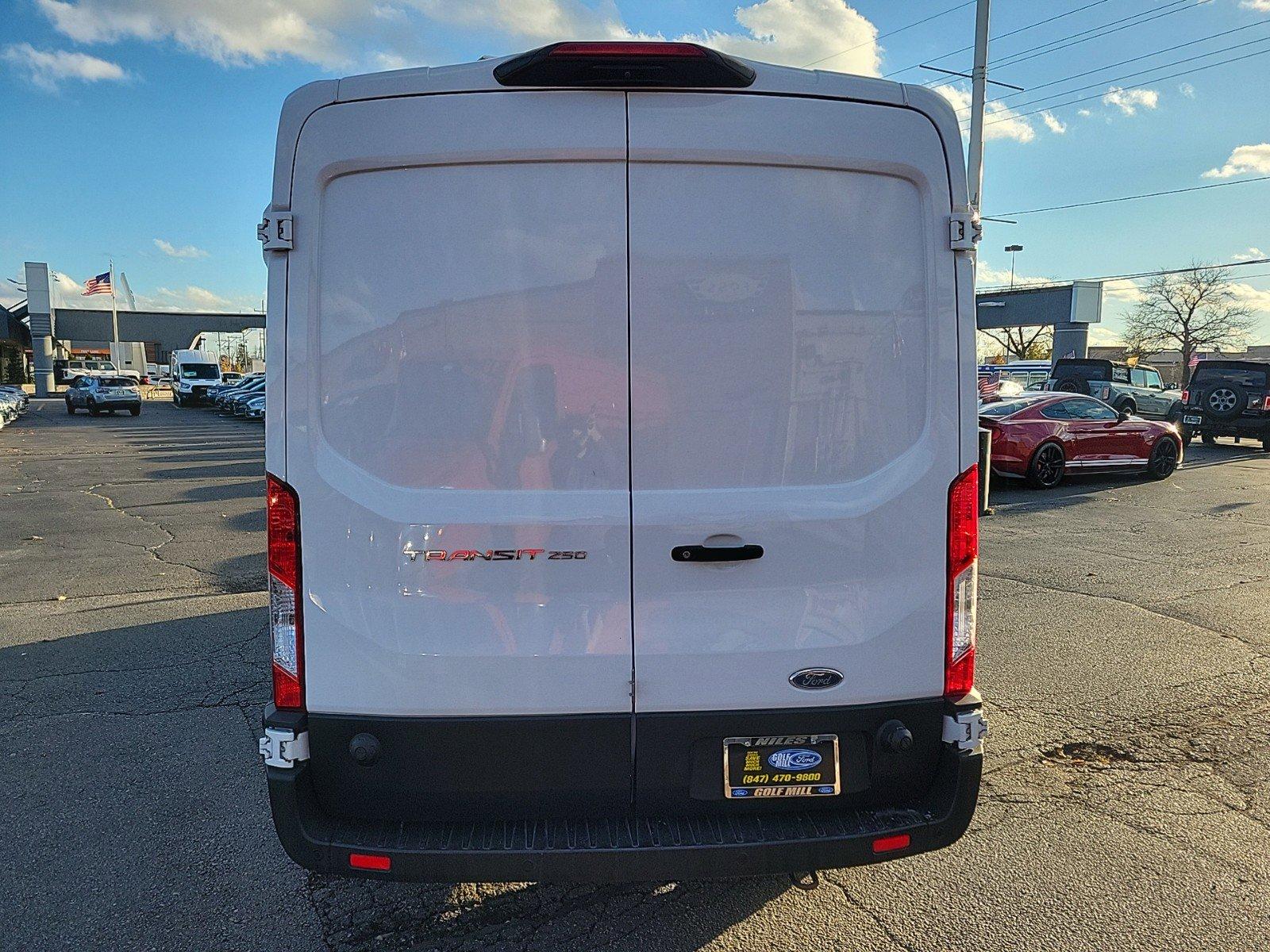 2020 Ford Transit Cargo Van Vehicle Photo in Saint Charles, IL 60174