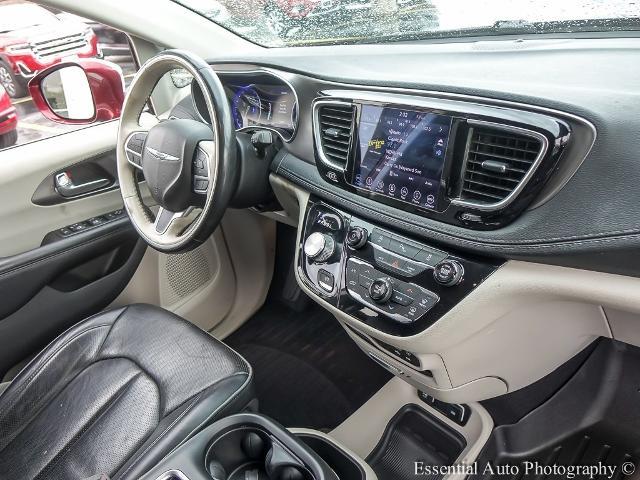 2019 Chrysler Pacifica Vehicle Photo in OAK LAWN, IL 60453-2517