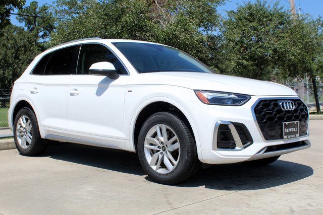 2022 Audi Q5 Vehicle Photo in HOUSTON, TX 77090