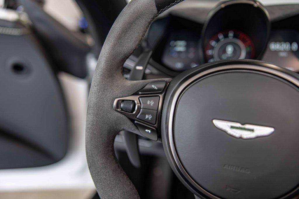 2023 Aston Martin Vantage Vehicle Photo in Plainfield, IL 60586