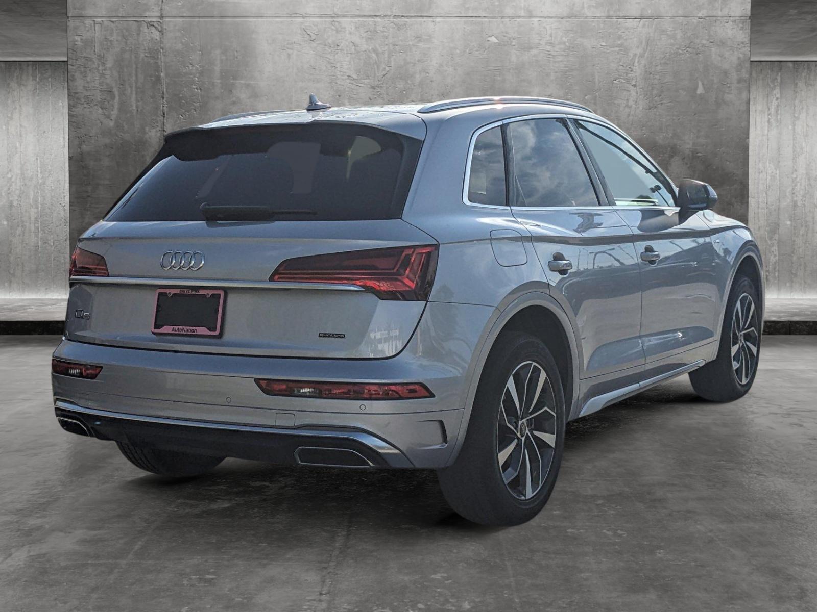 2022 Audi Q5 Vehicle Photo in MIAMI, FL 33172-3015