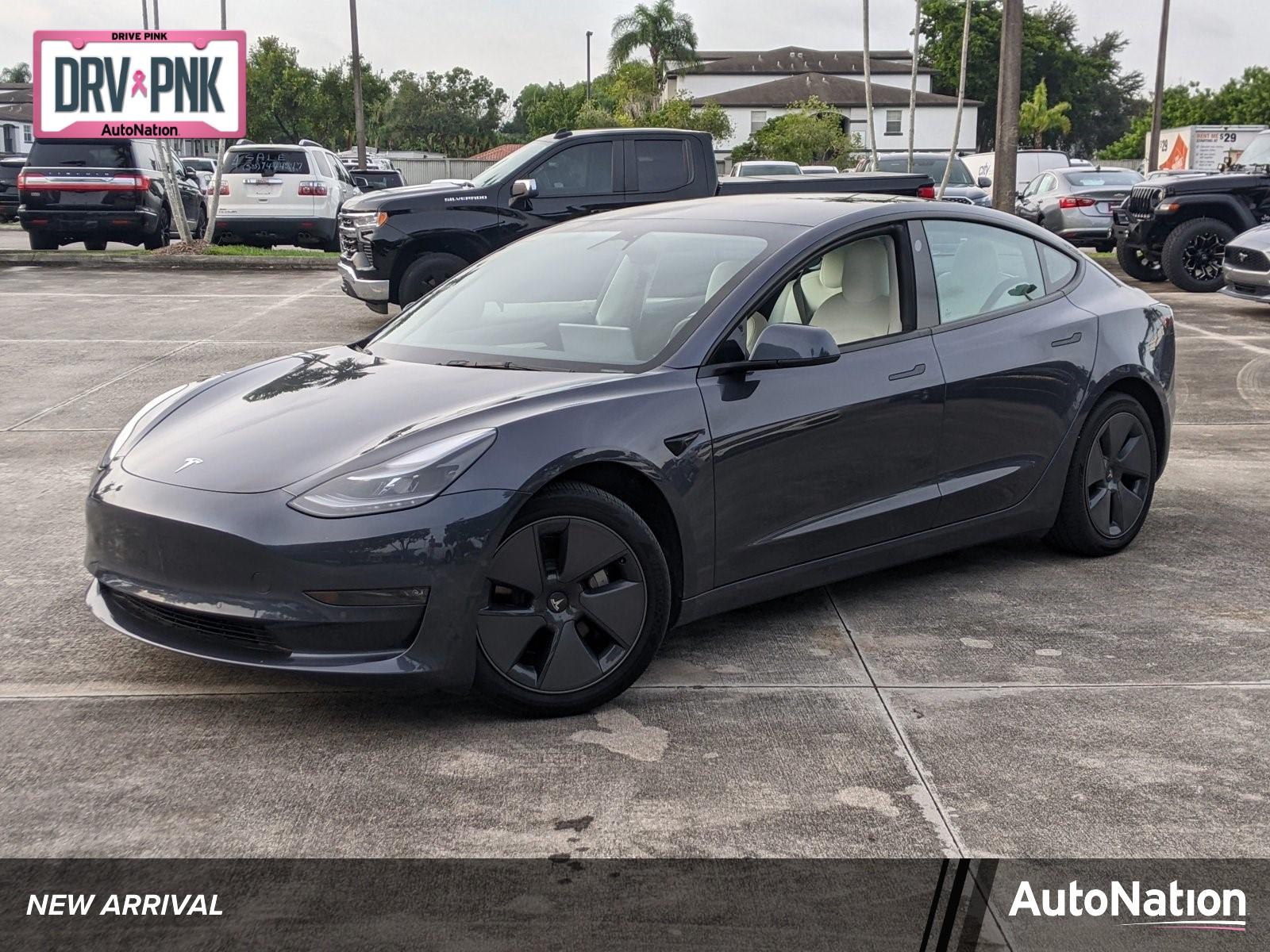 2022 Tesla Model 3 Vehicle Photo in PEMBROKE PINES, FL 33024-6534