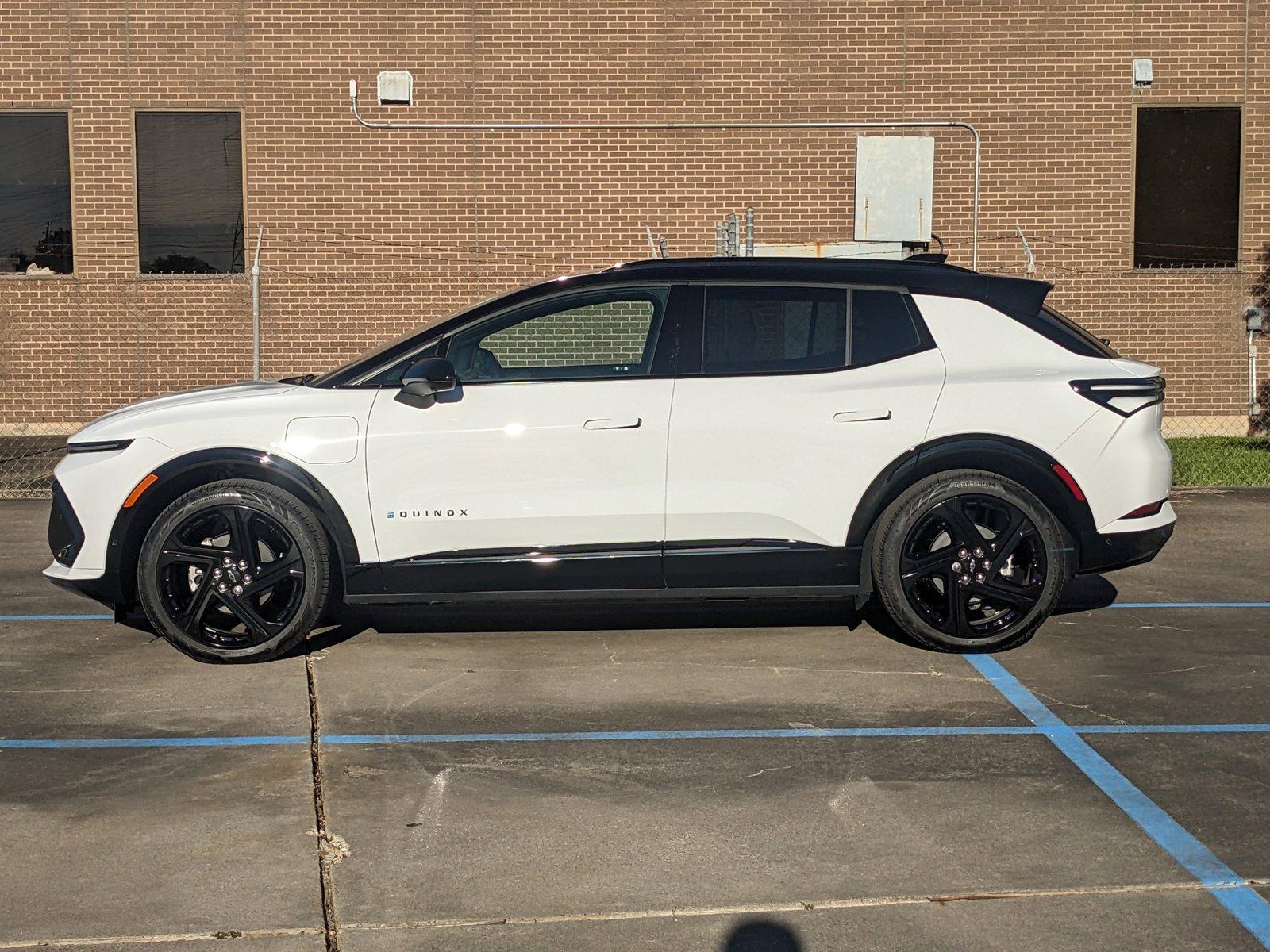 2024 Chevrolet Equinox EV Vehicle Photo in HOUSTON, TX 77034-5009