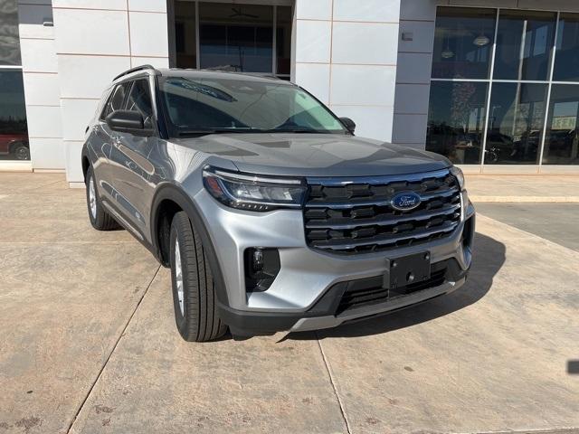 2025 Ford Explorer Vehicle Photo in Winslow, AZ 86047-2439