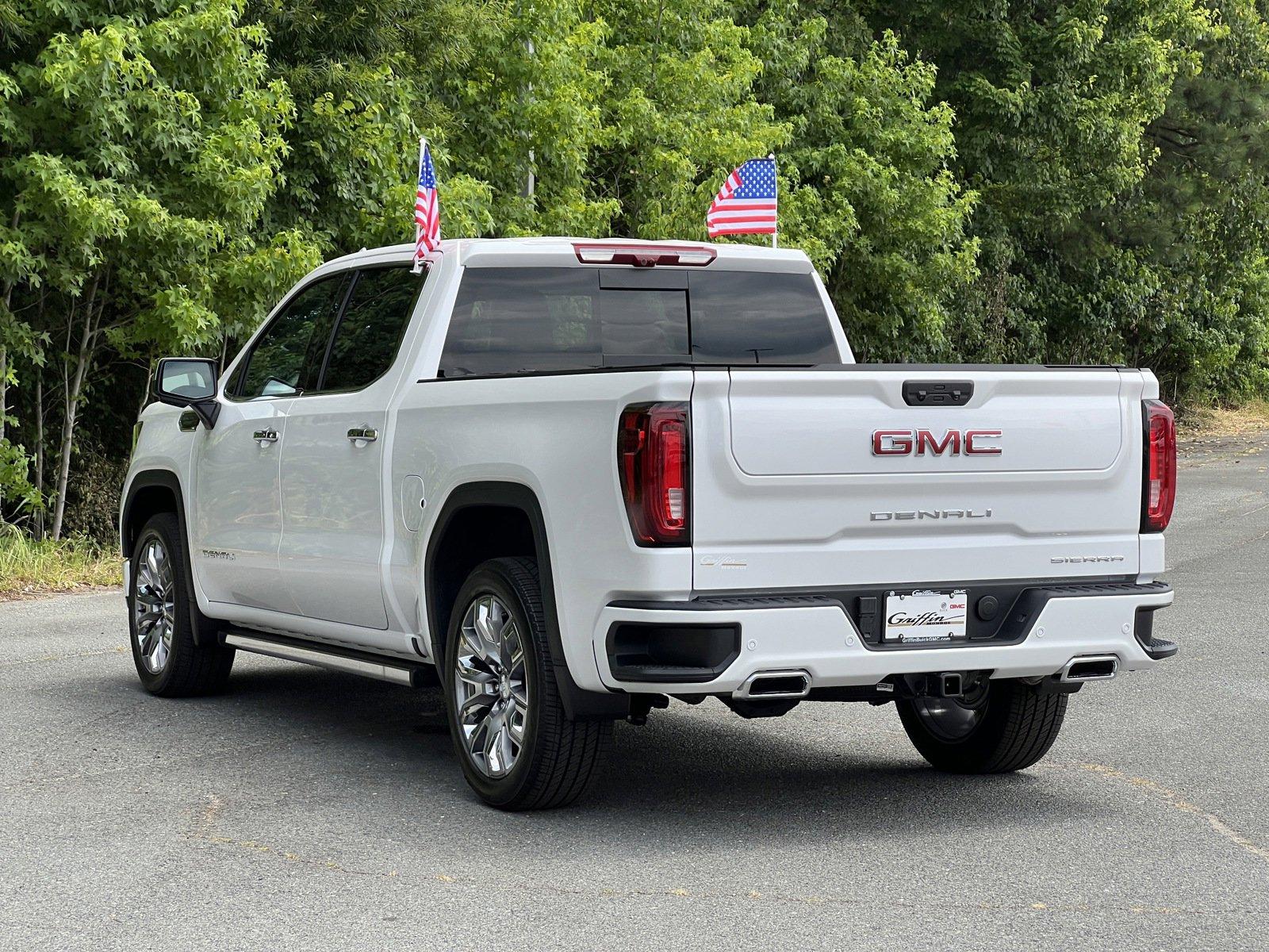 2024 GMC Sierra 1500 Vehicle Photo in MONROE, NC 28110-8431