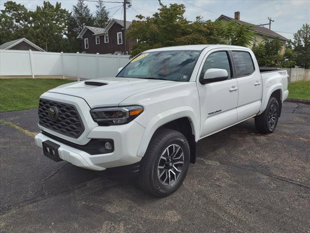 2023 Toyota Tacoma 4WD Vehicle Photo in INDIANA, PA 15701-1897