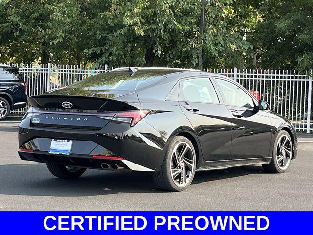 2022 Hyundai ELANTRA Vehicle Photo in Highland, IN 46322-2506