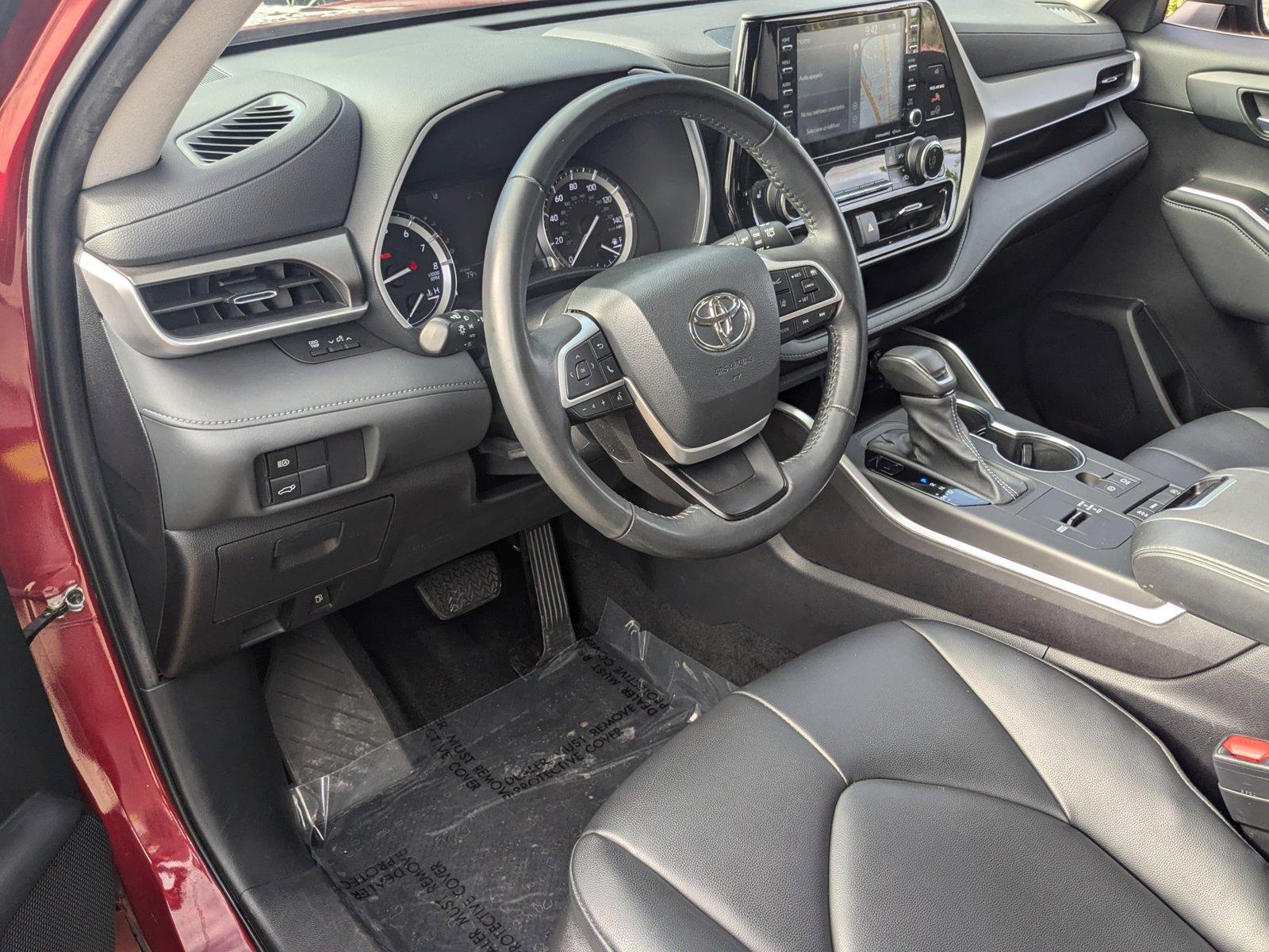 2022 Toyota Highlander Vehicle Photo in Davie, FL 33331