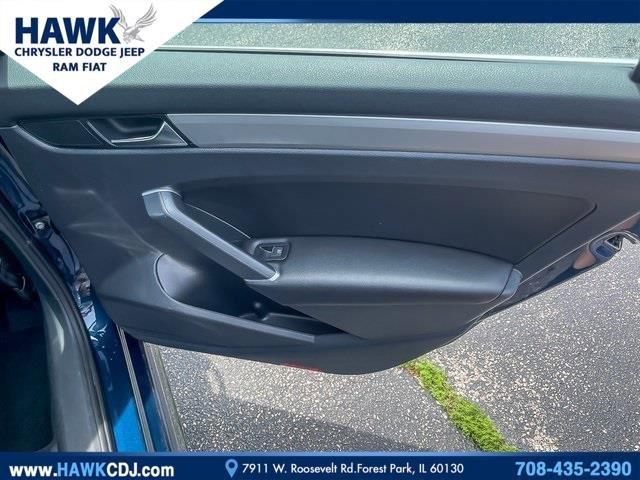 2022 Volkswagen Passat Vehicle Photo in Plainfield, IL 60586