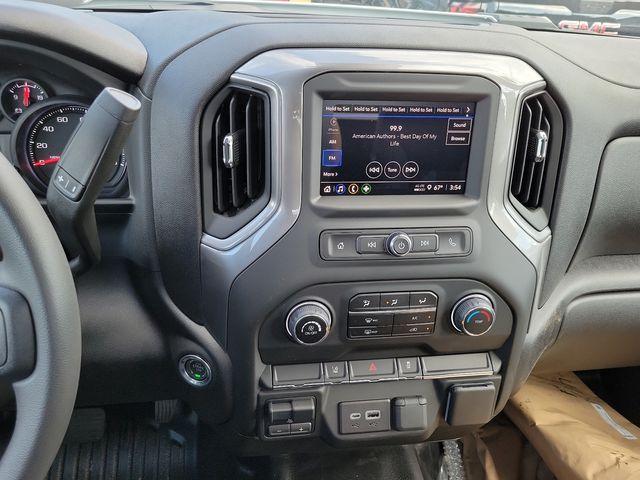 2024 Chevrolet Silverado 3500 HD Chassis Cab Vehicle Photo in DANBURY, CT 06810-5034