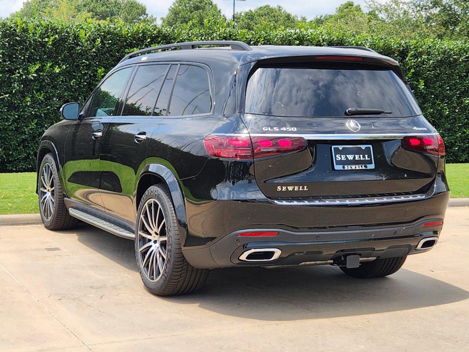 2025 Mercedes-Benz GLS Vehicle Photo in HOUSTON, TX 77079