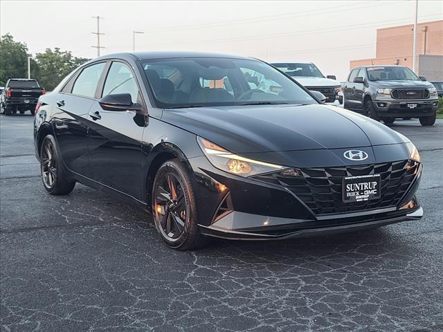 Used 2022 Hyundai Elantra SEL with VIN KMHLM4AGXNU273351 for sale in Saint Peters, MO