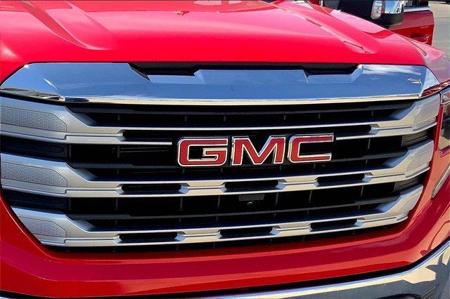 2022 GMC Sierra 1500 Vehicle Photo in TOPEKA, KS 66609-0000