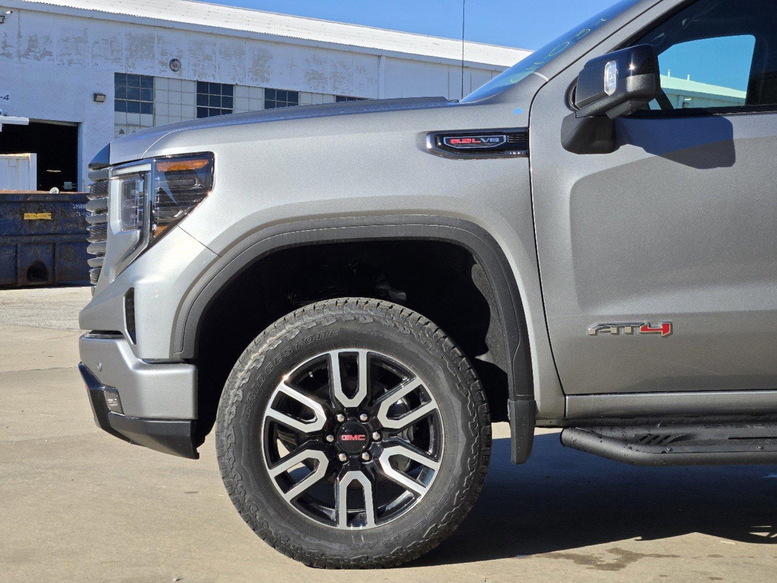 2025 GMC Sierra 1500 Vehicle Photo in DALLAS, TX 75209-3016