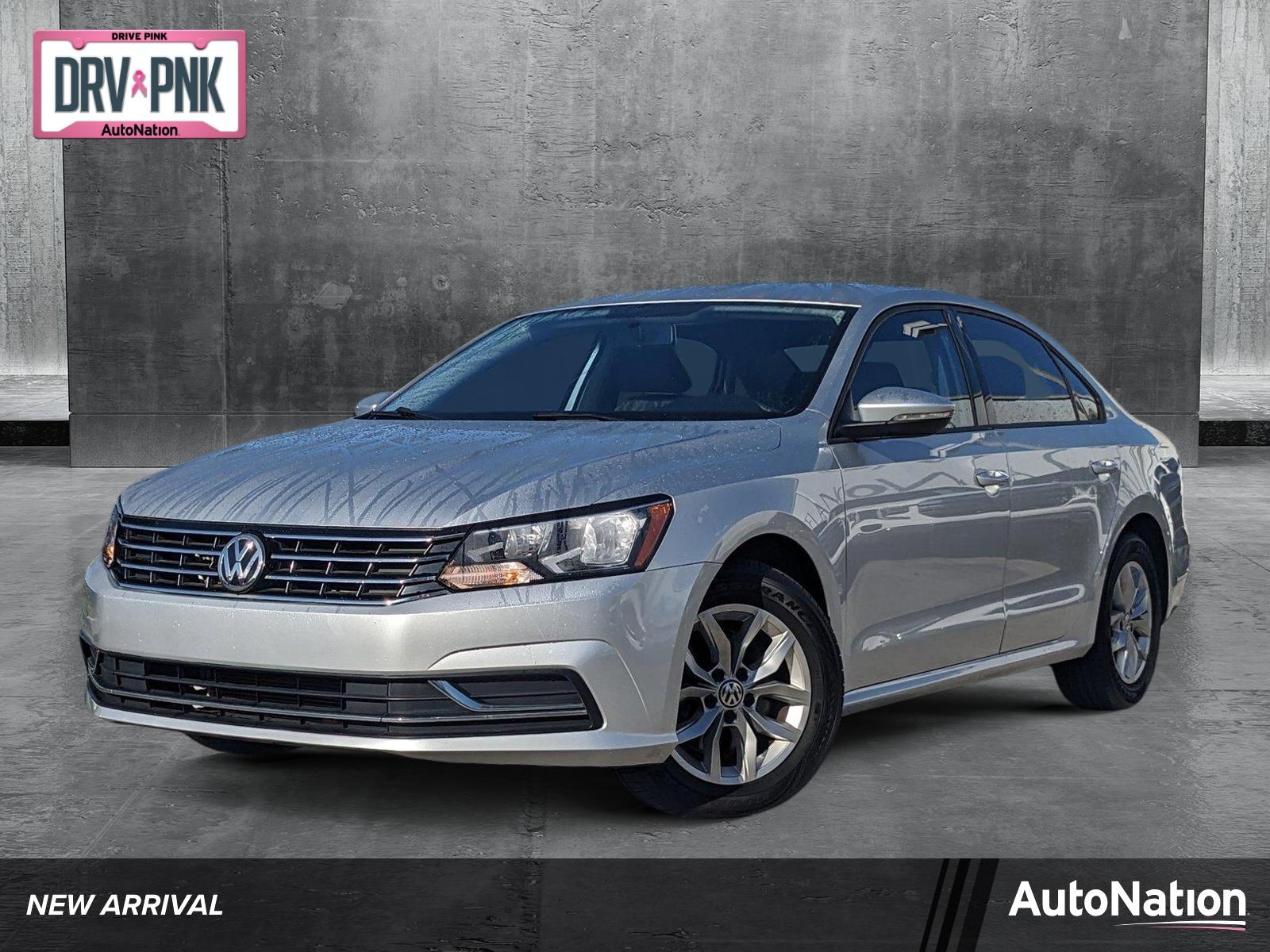 2018 Volkswagen Passat Vehicle Photo in MIAMI, FL 33172-3015