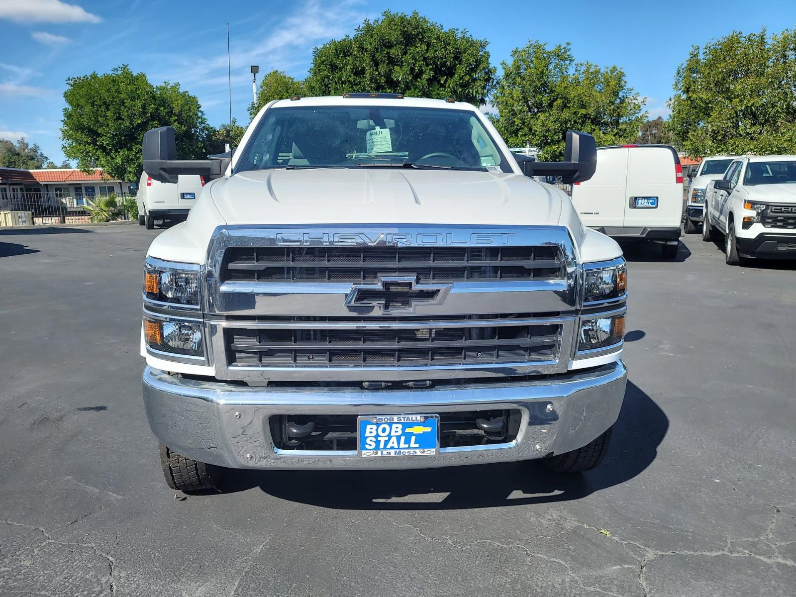 2023 Chevrolet Silverado Chassis Cab Vehicle Photo in LA MESA, CA 91942-8211