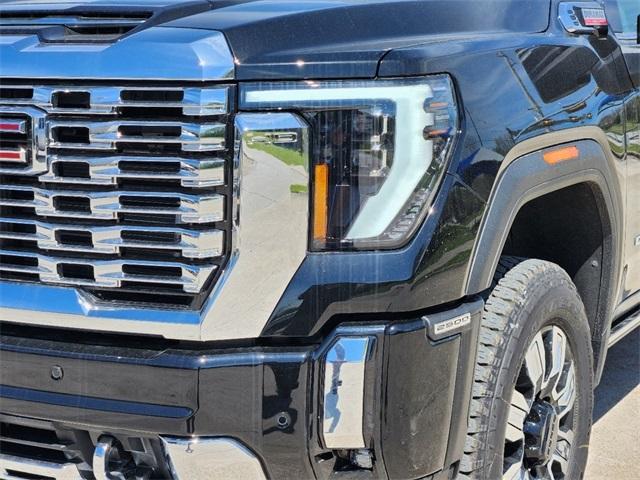 2024 GMC Sierra 2500 HD Vehicle Photo in GAINESVILLE, TX 76240-2013