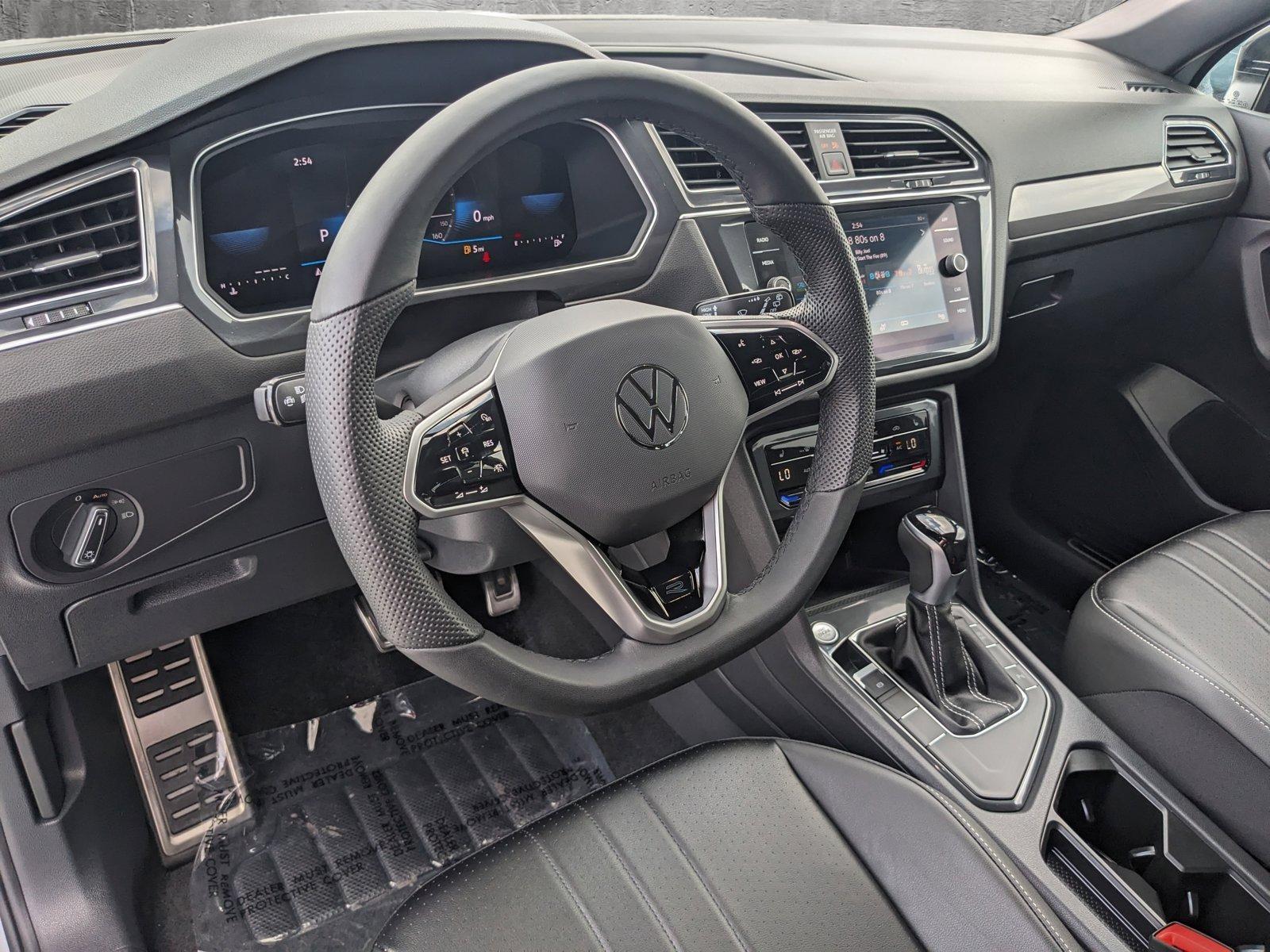 2024 Volkswagen Tiguan Vehicle Photo in WEST PALM BEACH, FL 33407-3296