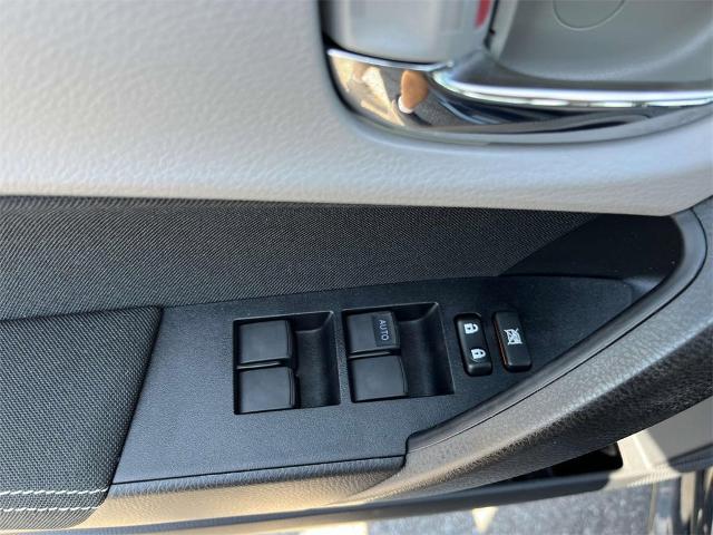 2018 Toyota Corolla Vehicle Photo in ALCOA, TN 37701-3235