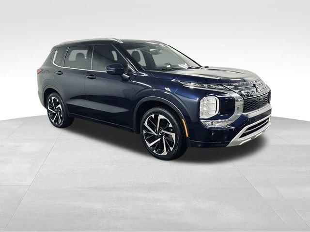 2022 Mitsubishi Outlander Vehicle Photo in MEDINA, OH 44256-9631