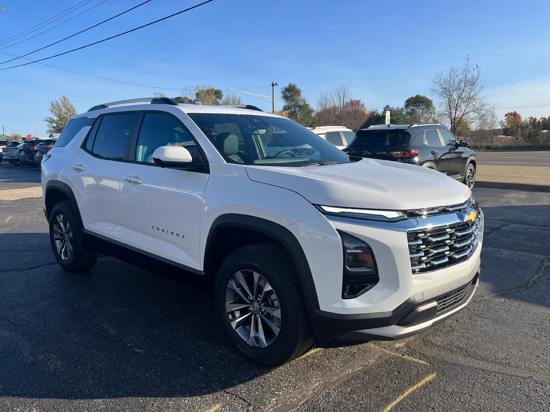 2025 Chevrolet Equinox Vehicle Photo in CLARE, MI 48617-9414