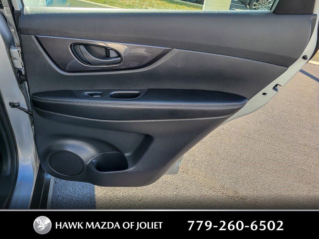 2019 Nissan Rogue Vehicle Photo in Saint Charles, IL 60174