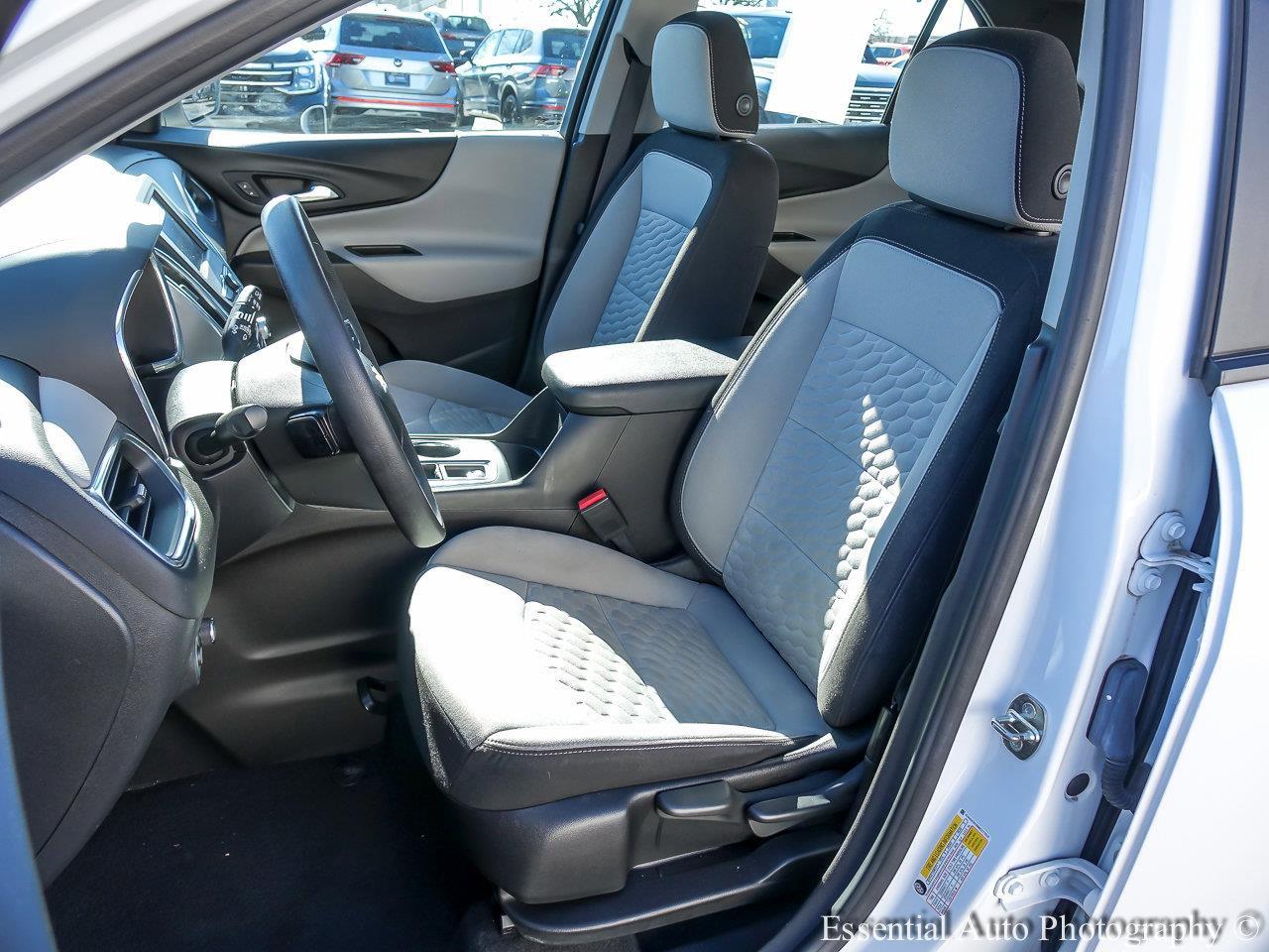 2021 Chevrolet Equinox Vehicle Photo in Saint Charles, IL 60174