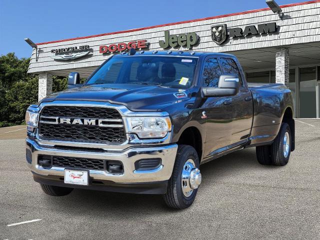 2024 Ram 3500 Vehicle Photo in Ennis, TX 75119-5114