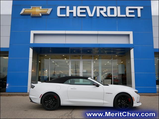 Used 2021 Chevrolet Camaro 1LT with VIN 1G1FB3DS9M0140841 for sale in Maplewood, Minnesota