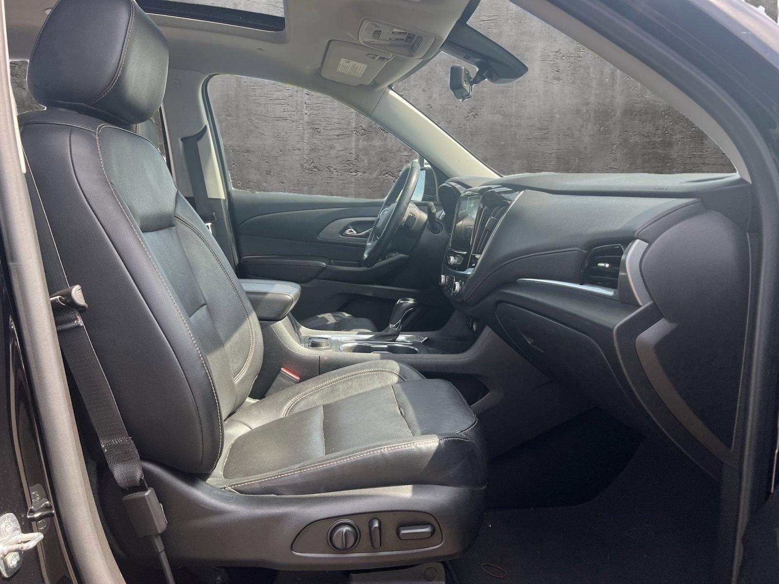 2019 Chevrolet Traverse Vehicle Photo in VALENCIA, CA 91355-1705