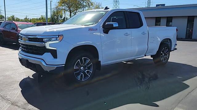 2024 Chevrolet Silverado 1500 Vehicle Photo in JOLIET, IL 60435-8135