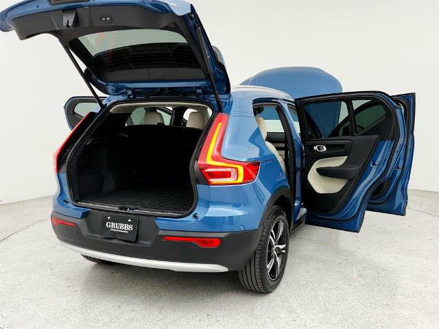 2023 Volvo XC40 Vehicle Photo in Grapevine, TX 76051