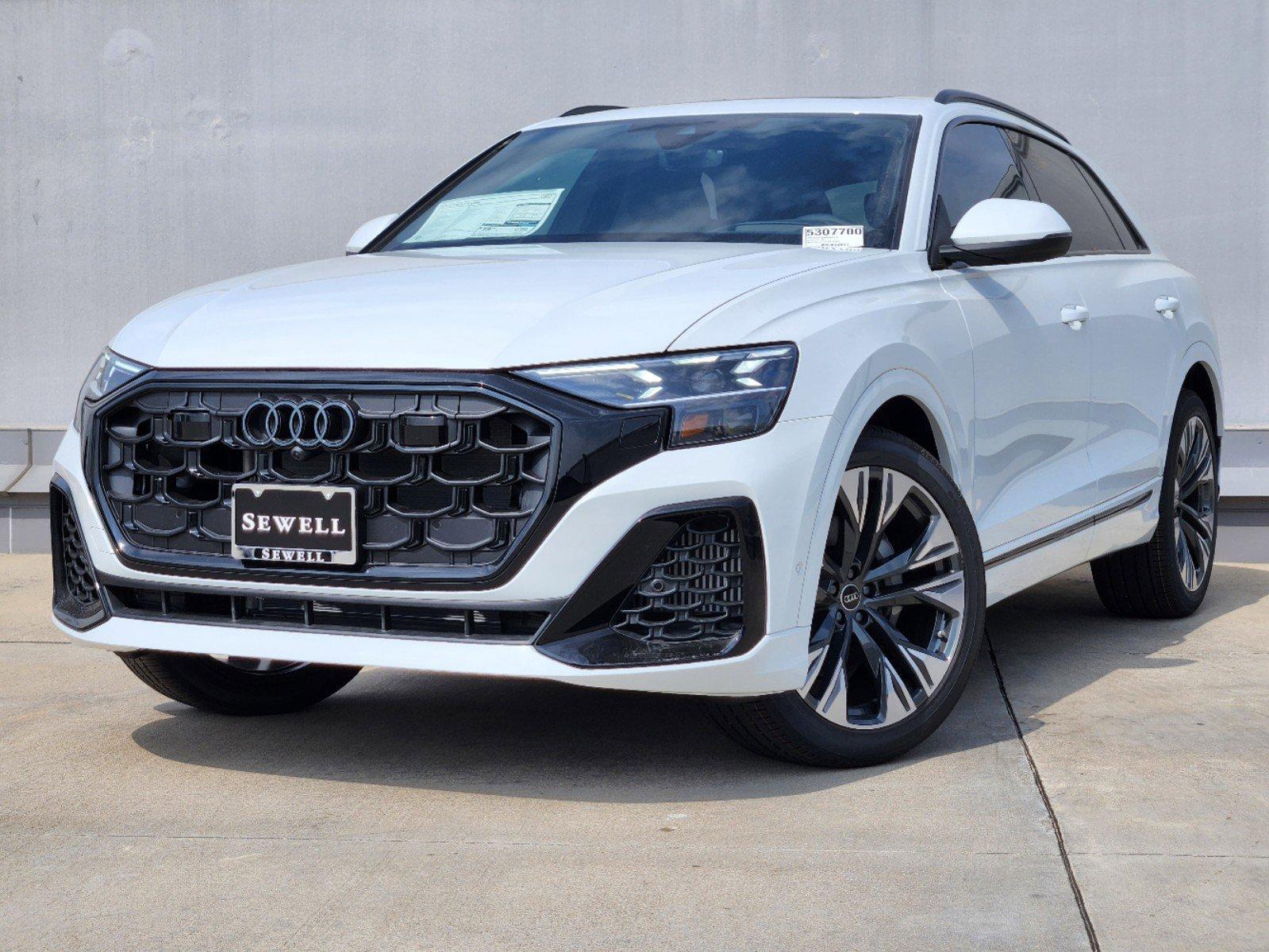 2025 Audi Q8 Vehicle Photo in SUGAR LAND, TX 77478