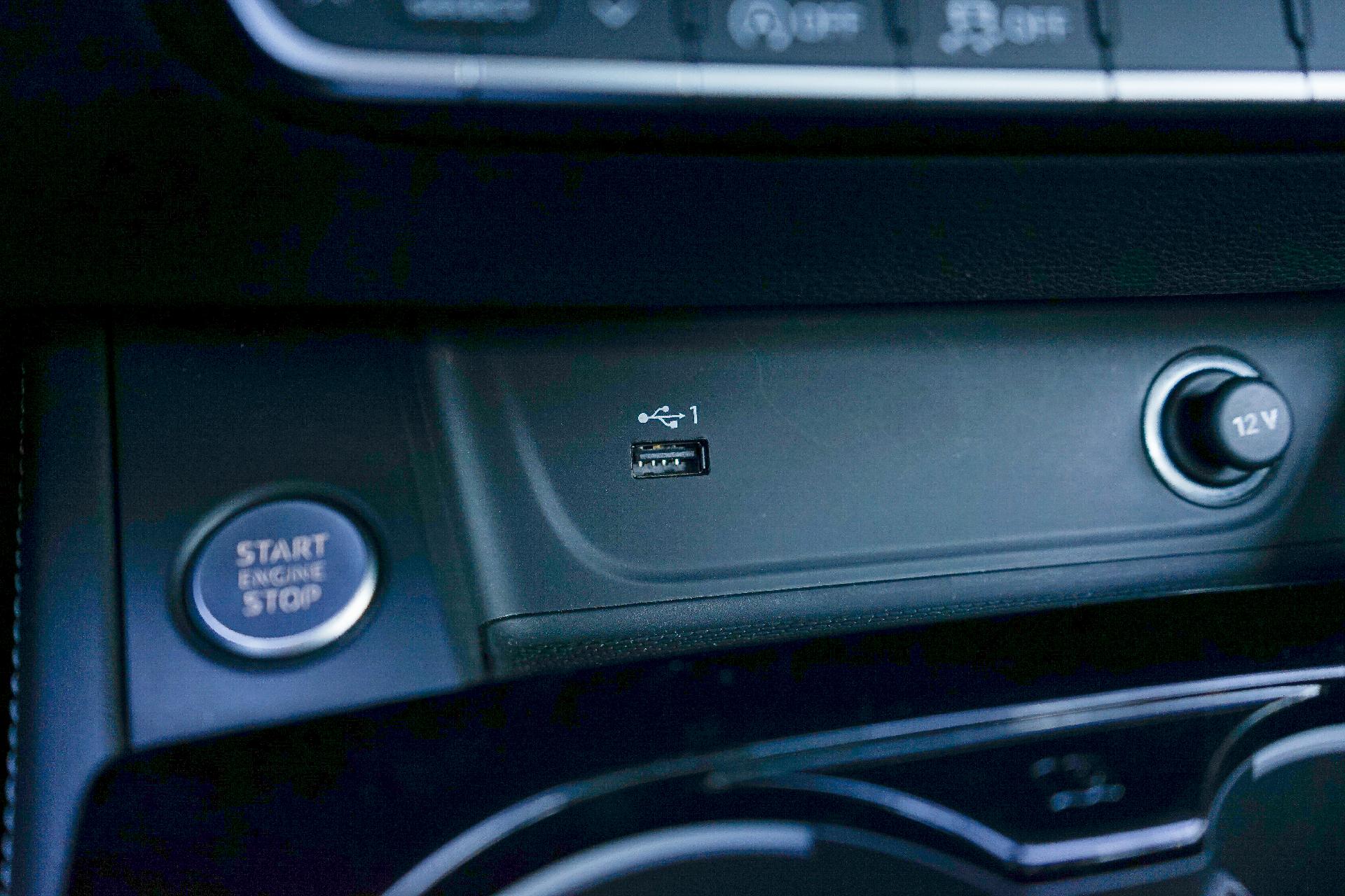 2021 Audi A4 Sedan Vehicle Photo in SMYRNA, DE 19977-2874