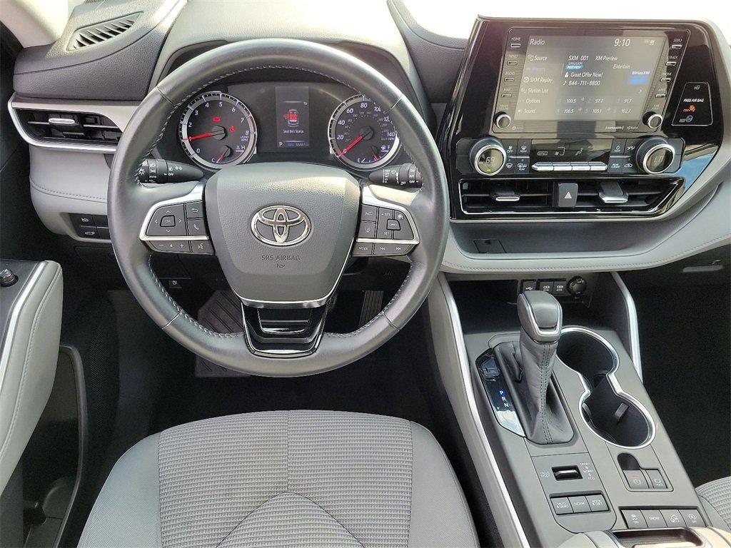 2020 Toyota Highlander Vehicle Photo in Muncy, PA 17756