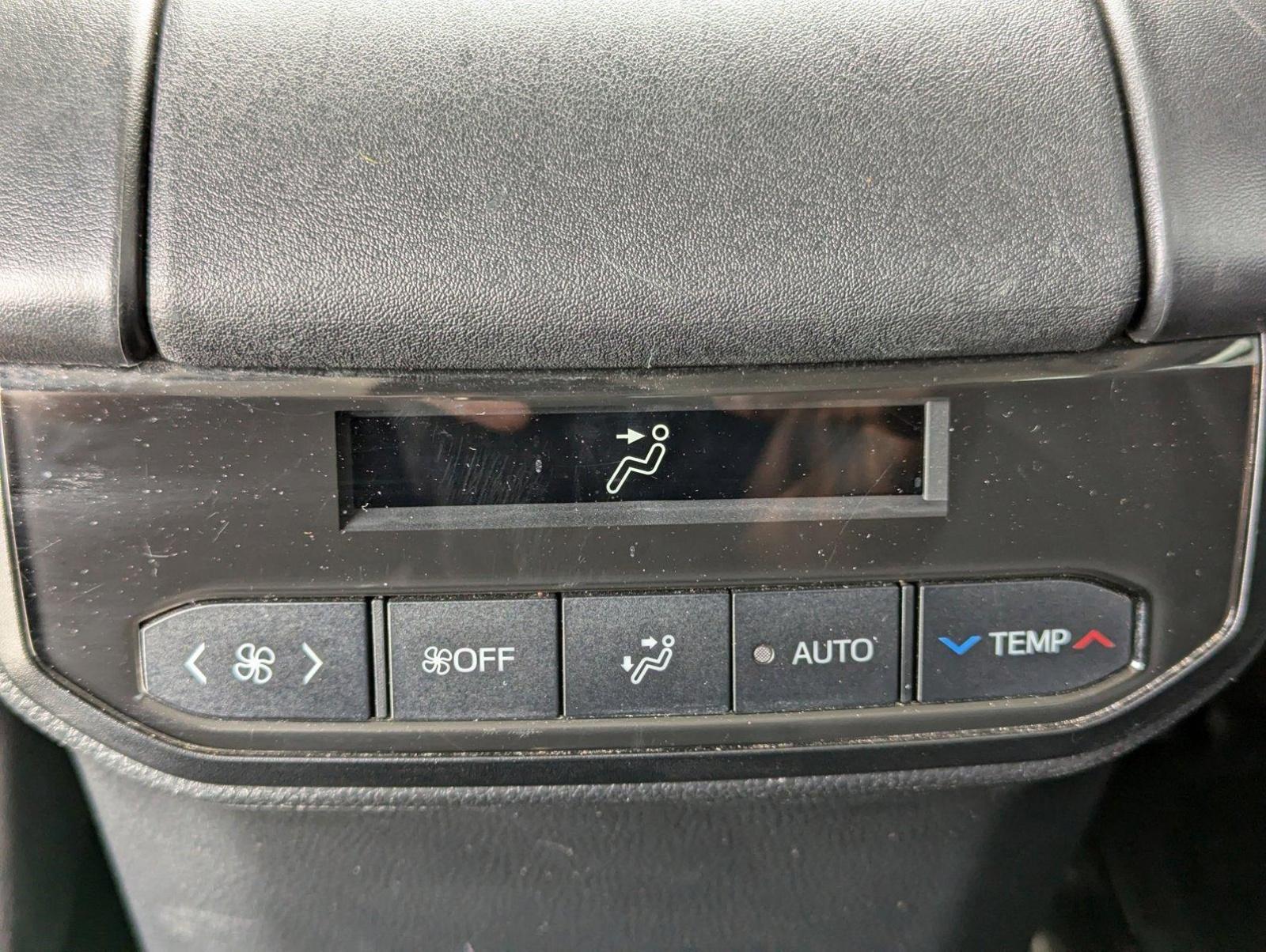 2022 Toyota Highlander Vehicle Photo in Ft. Myers, FL 33907