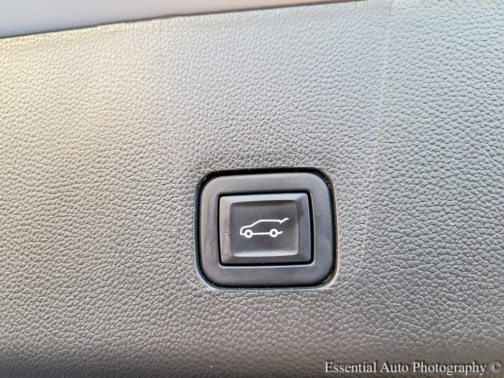 2022 Chevrolet Traverse Vehicle Photo in AURORA, IL 60503-9326