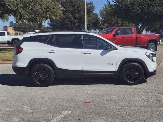 2024 GMC Terrain Vehicle Photo in DENTON, TX 76210-9321