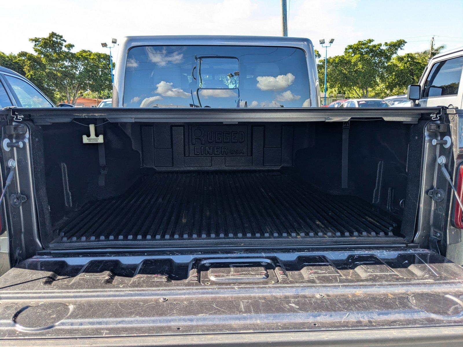 2021 Jeep Gladiator Vehicle Photo in MIAMI, FL 33172-3015