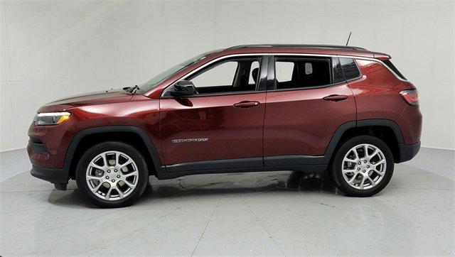 Used 2022 Jeep Compass Latitude Lux with VIN 3C4NJDFB5NT118039 for sale in Dearborn, MI