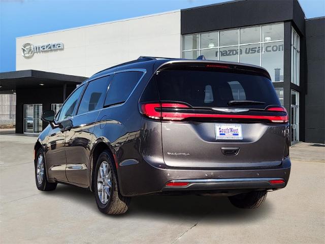 2022 Chrysler Pacifica Vehicle Photo in Lawton, OK 73505