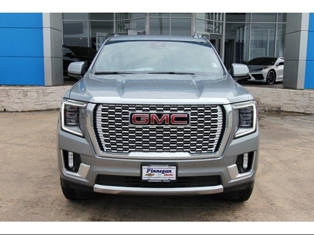 2024 GMC Yukon XL Vehicle Photo in ROSENBERG, TX 77471-5675