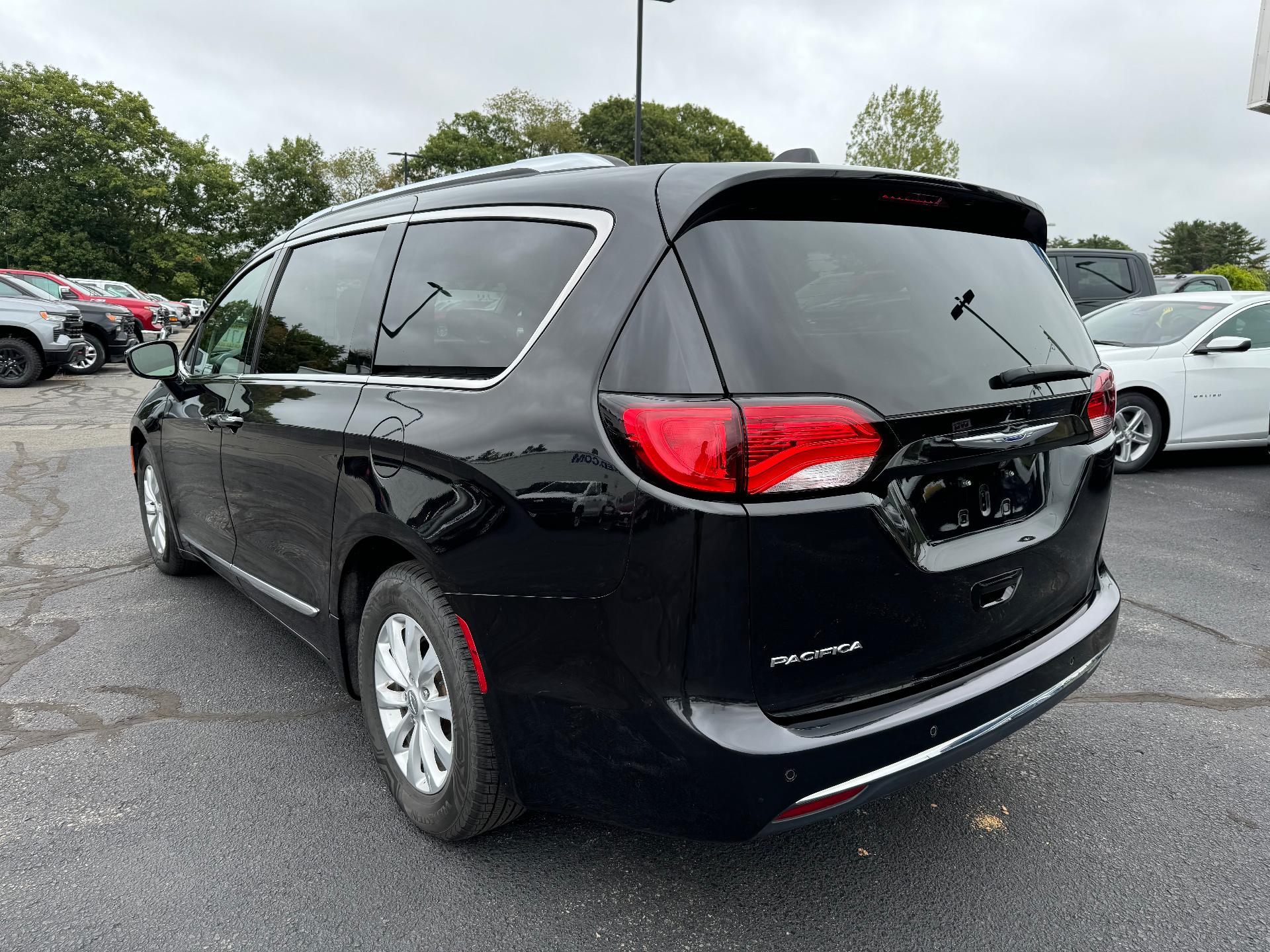 2019 Chrysler Pacifica Vehicle Photo in SOUTH PORTLAND, ME 04106-1997